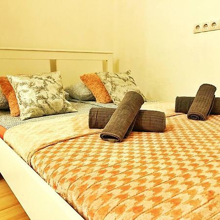 Central Studio Flat Budapest Bagian luar foto