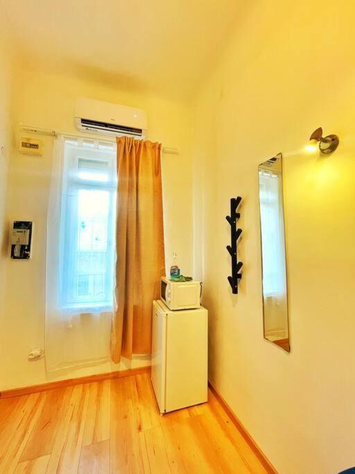 Central Studio Flat Budapest Bagian luar foto